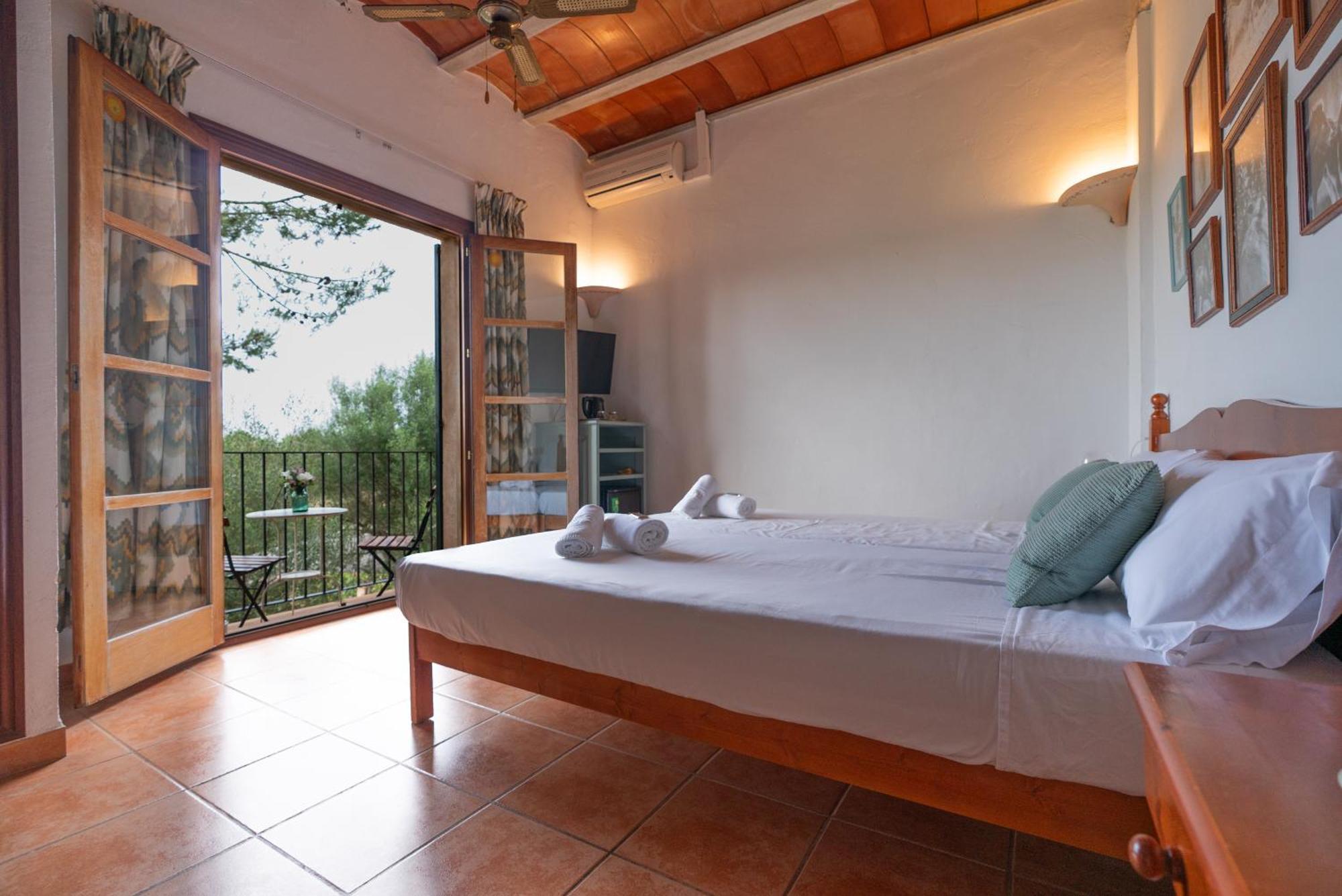 Son Menut Country house